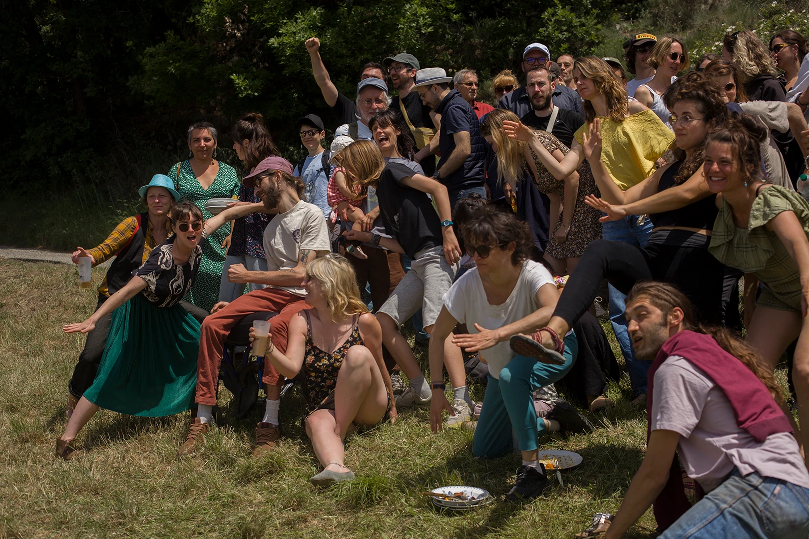 photo de groupe à un festival en Ardèche
