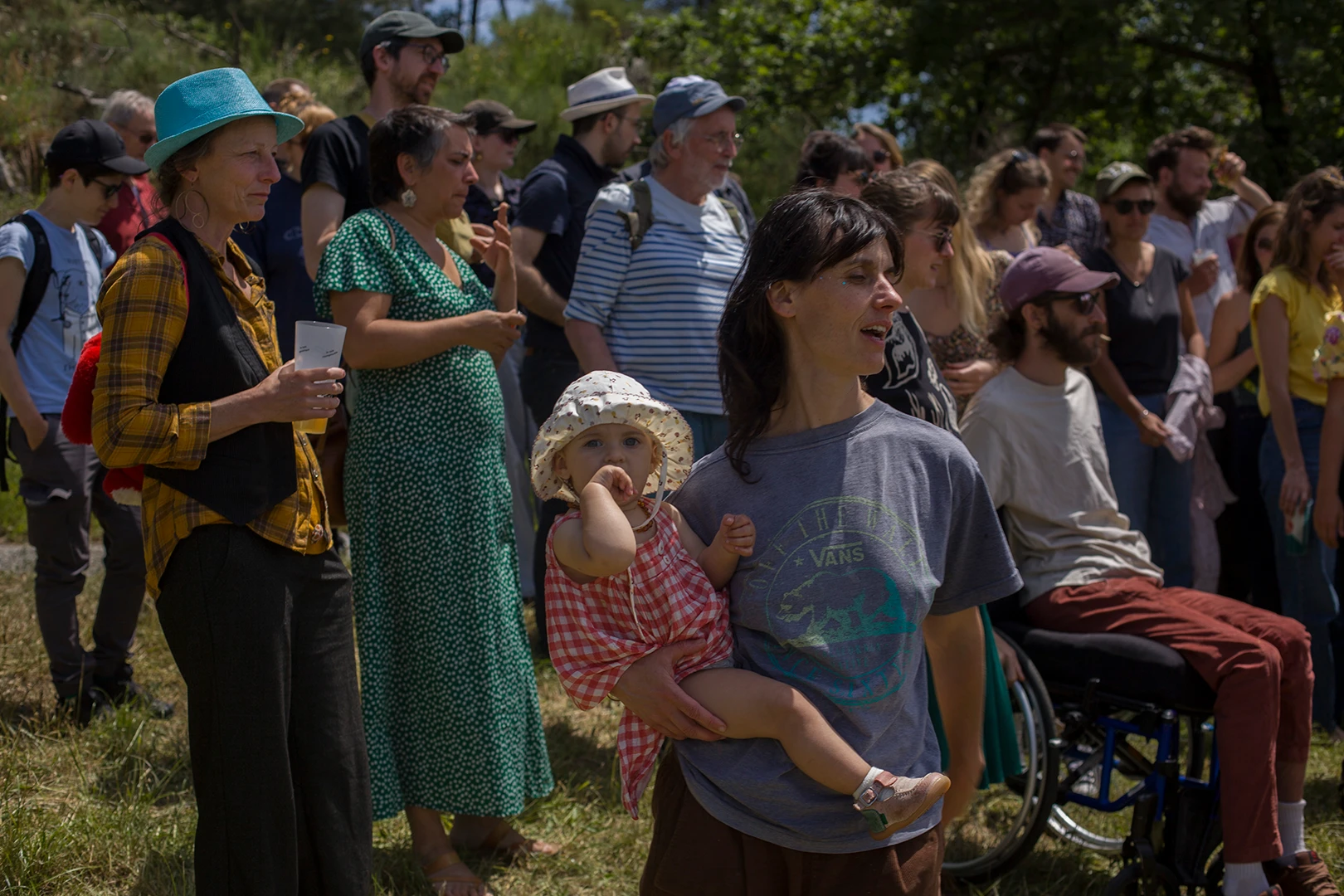 photo de groupe à un festival en Ardèche